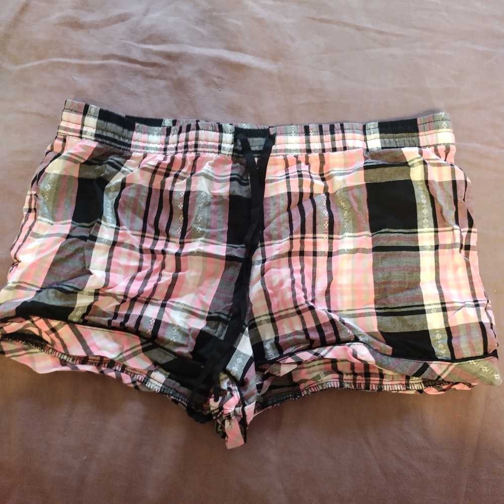 Woman's shorts